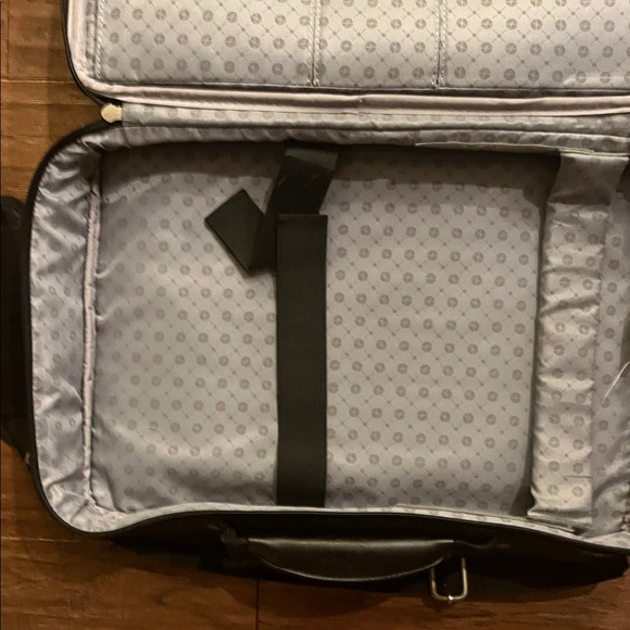 Foray 17"  Shoulder Laptop/Messenger Bag in Black and Gray - Picture 3 of 12